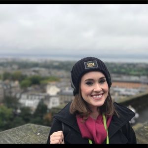 Meet your Posher, Casie